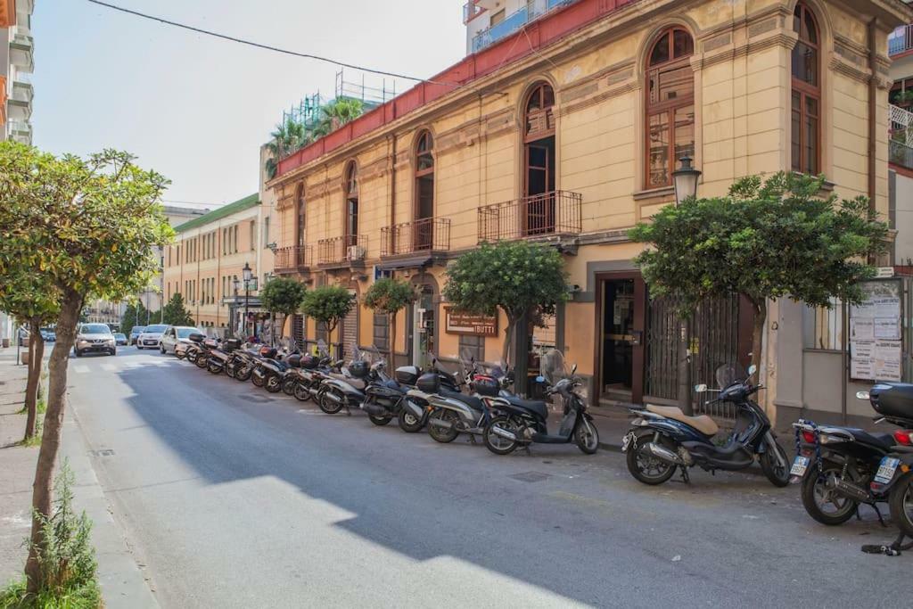 Bilocale In Centro Διαμέρισμα Σαλέρνο Εξωτερικό φωτογραφία